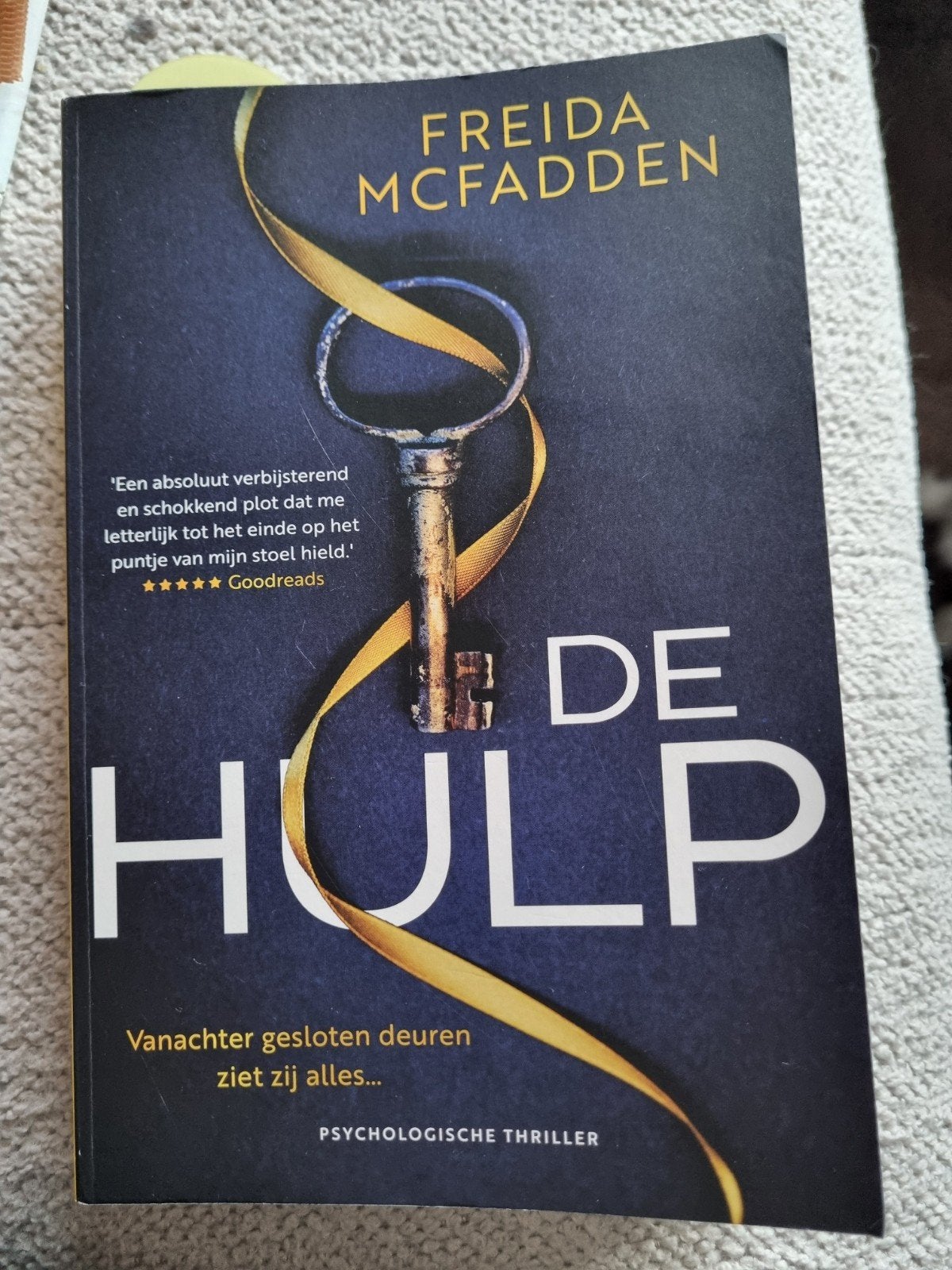 Freida Mcfadden - De hulp, Ophalen of Verzenden, Zo goed als nieuw, Freida Mcfadden