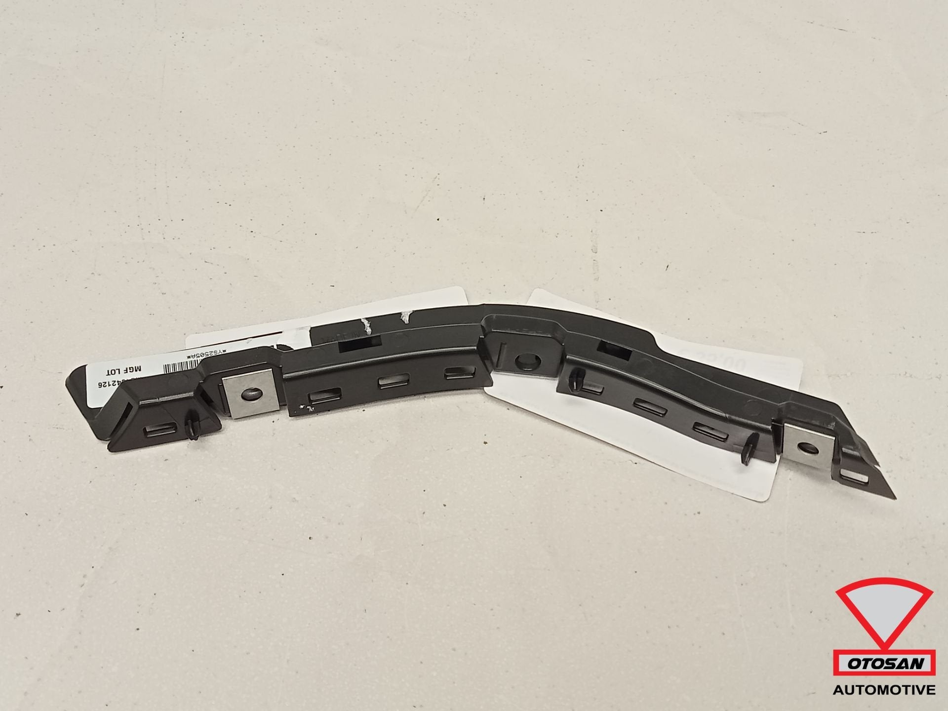 MB Vito W447 V Klasse Bumper geleider steun houder Links A44, Mercedes-Benz AG, Mercedes-Benz, Nieuw, Ophalen of Verzenden