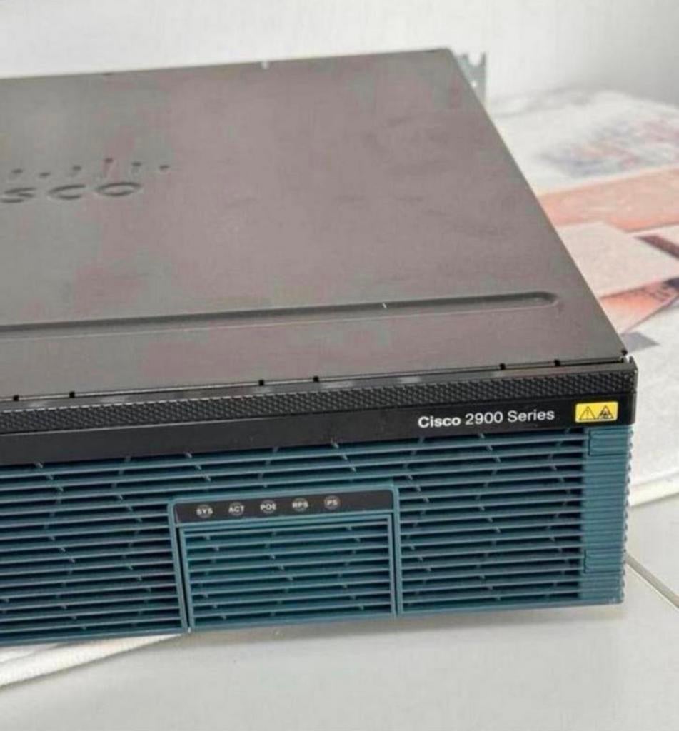 CISCO 2921-K9 V08 1000 Integrated Services Router 2900 serie, Computers en Software, Routers en Modems, Ophalen of Verzenden, Zo goed als nieuw