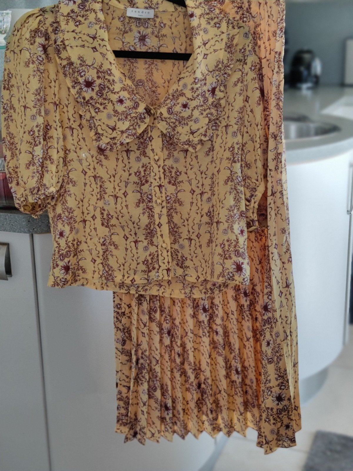 Sandro tweedelige set en blouse plisse rok € 459, Kleding | Dames, Ophalen of Verzenden, Zo goed als nieuw, Maat 34 (XS) of kleiner