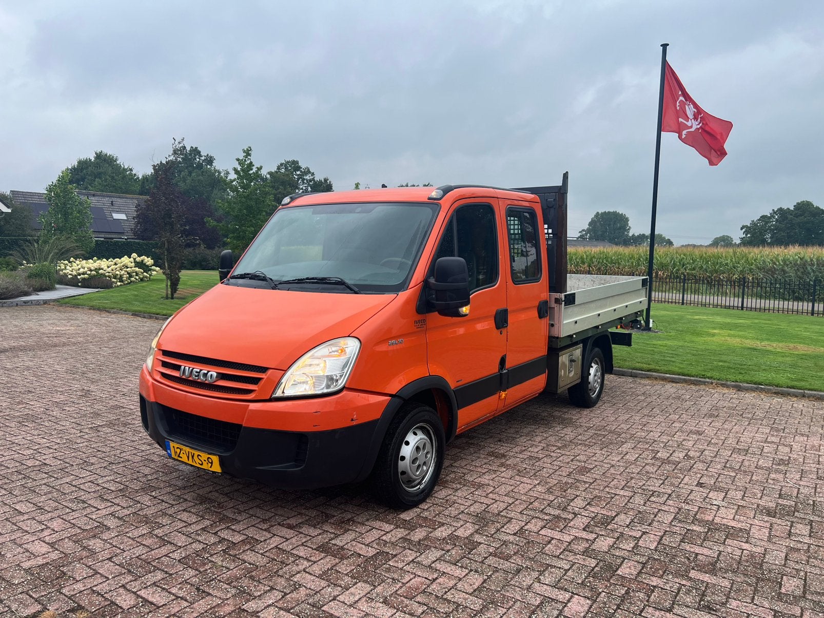 Degelijke Iveco Daily | dubbel cabine | open laadbak, 2095 kg, Achterwielaandrijving, Iveco, Origineel Nederlands