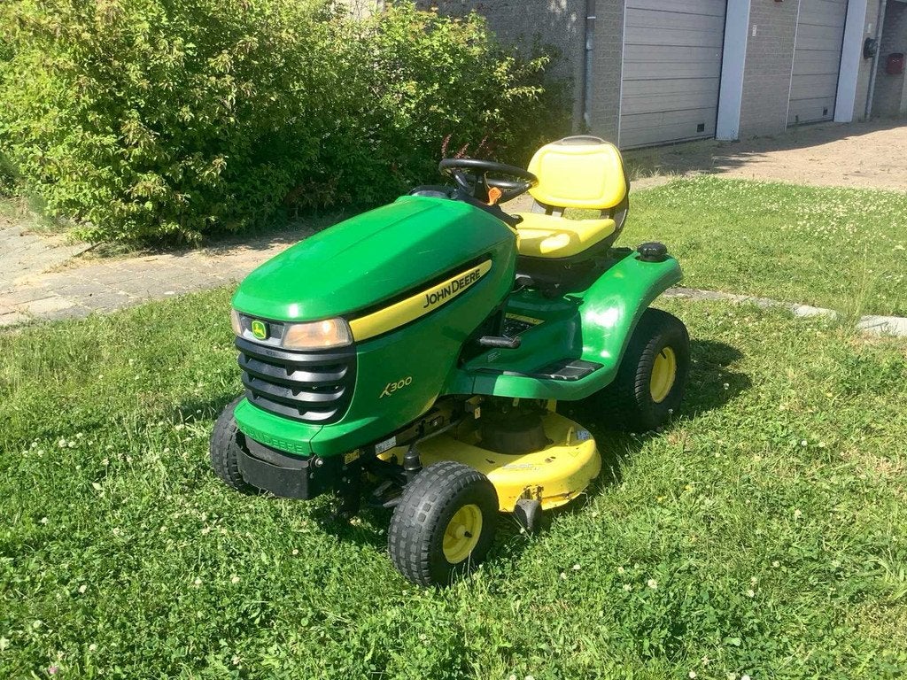 John Deere x300 Zitmaaier, Maaier