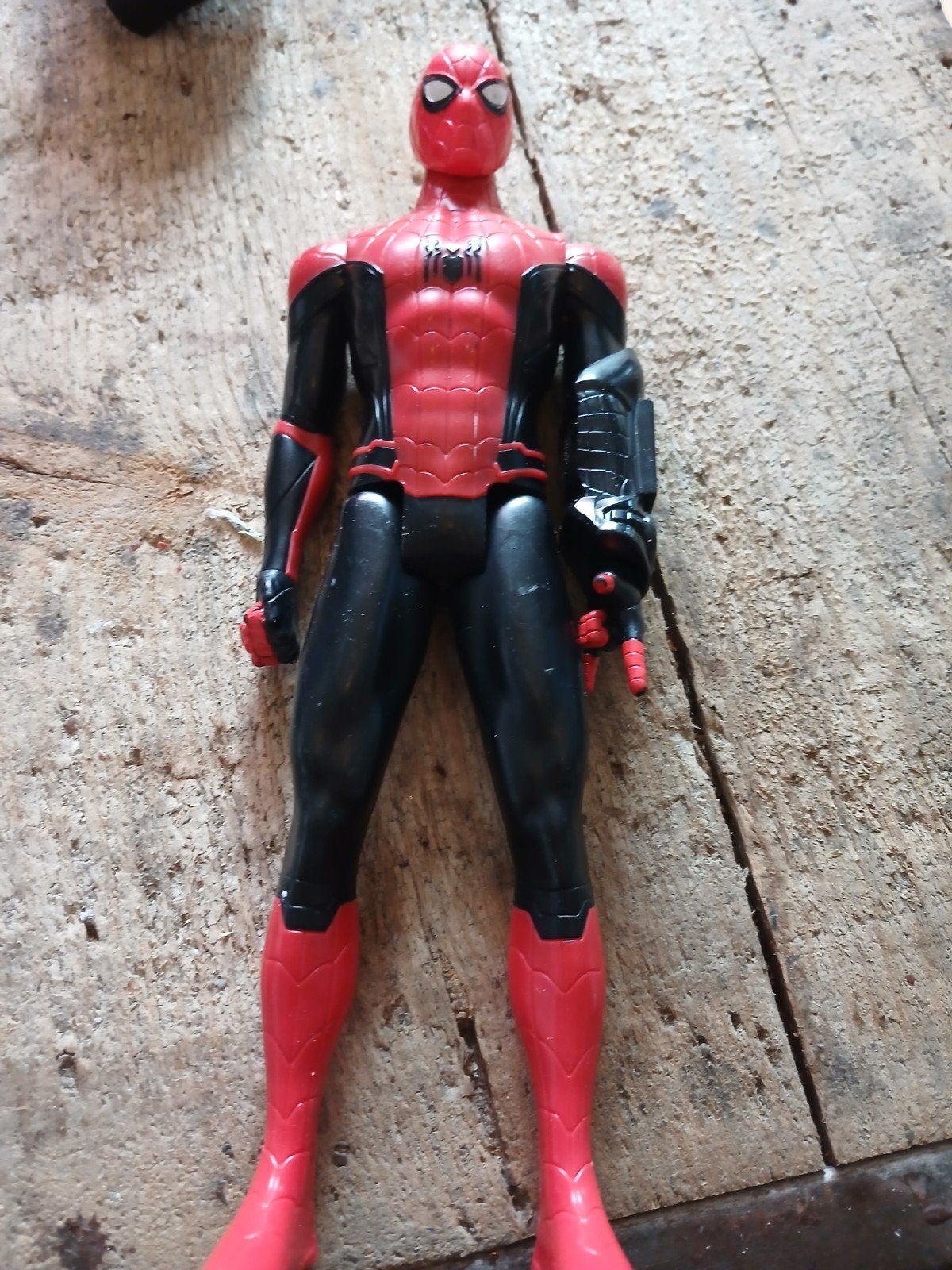 Spider-Man actiefiguur - rood en zwart, Kinderen en Baby's, Speelgoed | Actiefiguren, Ophalen of Verzenden