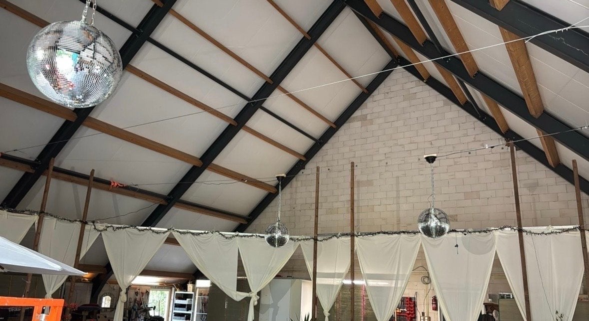 Champagnekleurige Gordijnen - 8 stuks - 150x300 cm, Huis en Inrichting, Ophalen of Verzenden, Zo goed als nieuw, Beige, Gordijn