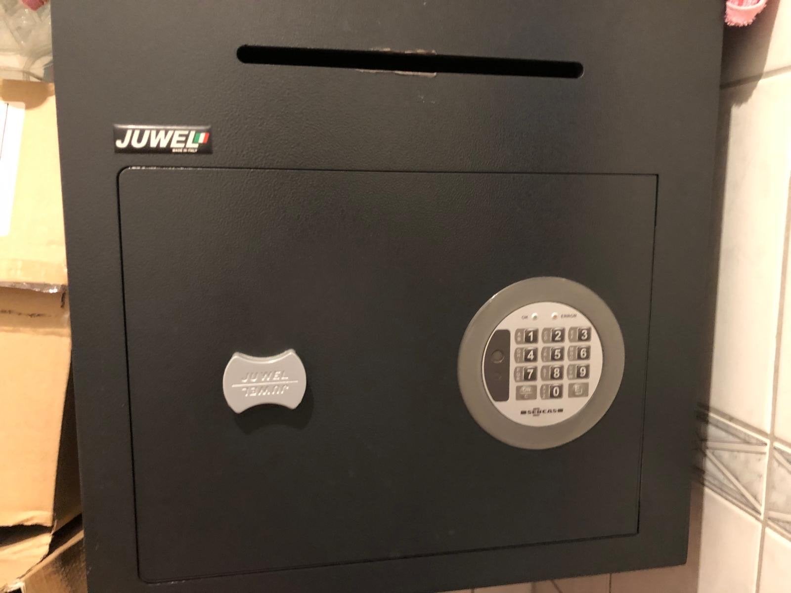 Juwel Kluis met Elektronisch Cijferslot - Zo goed als nieuw, Huis en Inrichting, Ophalen, Zo goed als nieuw, Brandkast