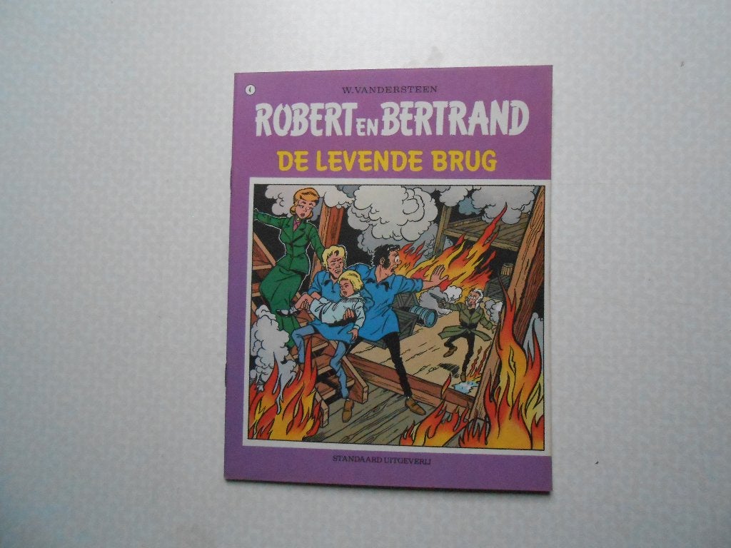 Robert en Bertrand 4 De levende brug 1974 1 ste druk., Boeken, Willy Vandersteen, Eén stripboek, Nieuw, Ophalen of Verzenden