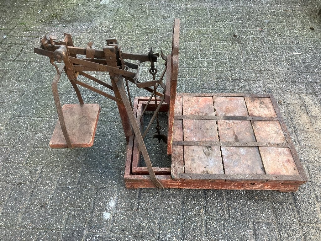 oude weeg schaal leuk voor tuin deco, Tuin en Terras, Ophalen, Gebruikt, Overige materialen, Overige typen