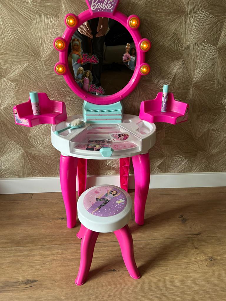 Kinder make up tafeltje met kruk, Ophalen, Zo goed als nieuw, Tafel(s) en Stoel(en)