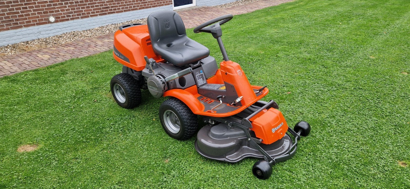 Frontmaaier,Husqvarna Rider R13C met een nieuw maaidek., Ophalen of Verzenden