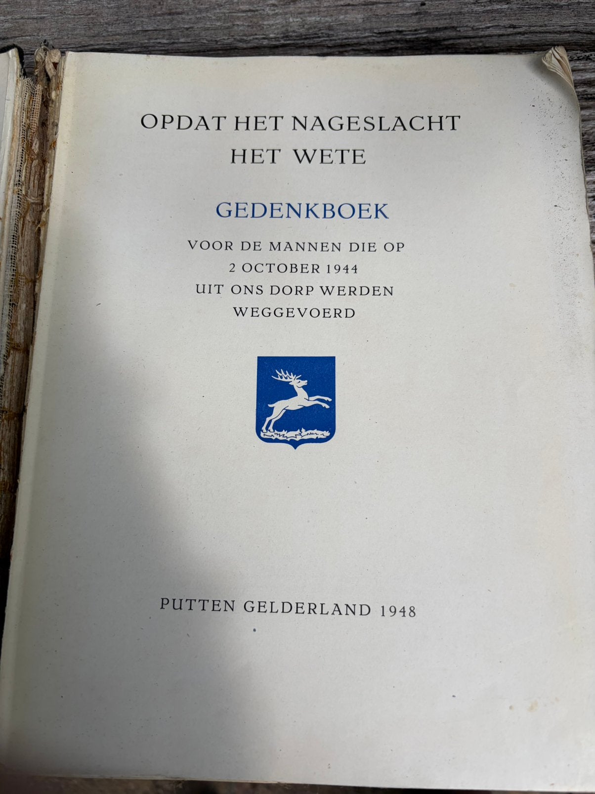 Gedenk boek over razzia Putten oktober 1944  Tj. Wouters, Boeken, Ophalen of Verzenden, Gelezen, Overige merken