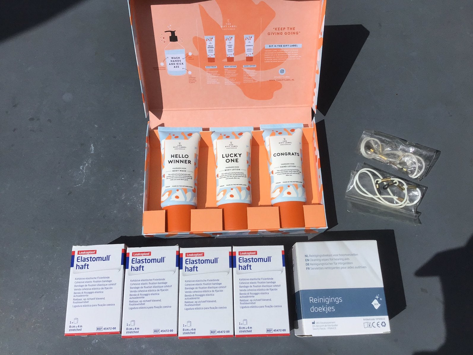 4x Leukoplast-reinigingsdoekjes-brillenketting-body wash etc, Ophalen of Verzenden, Zo goed als nieuw