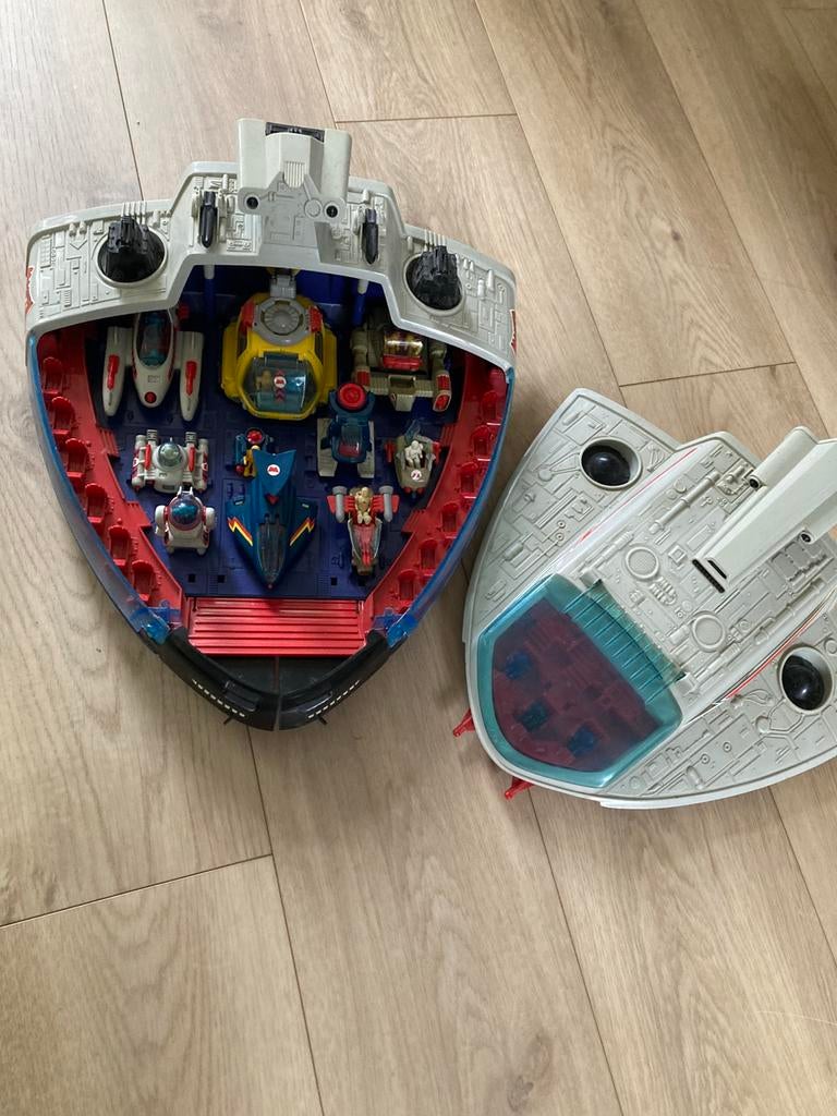 Manta force schip 1986, Ophalen of Verzenden, Zo goed als nieuw, Jongen of Meisje