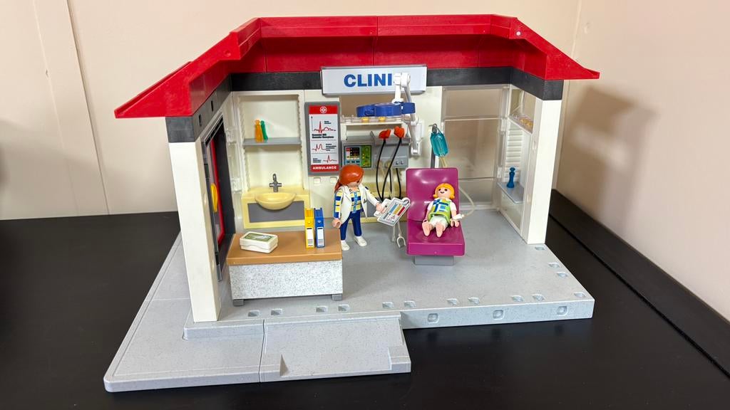 Playmobil ziekenhuis / clinic, Ophalen of Verzenden, Gebruikt, Complete set