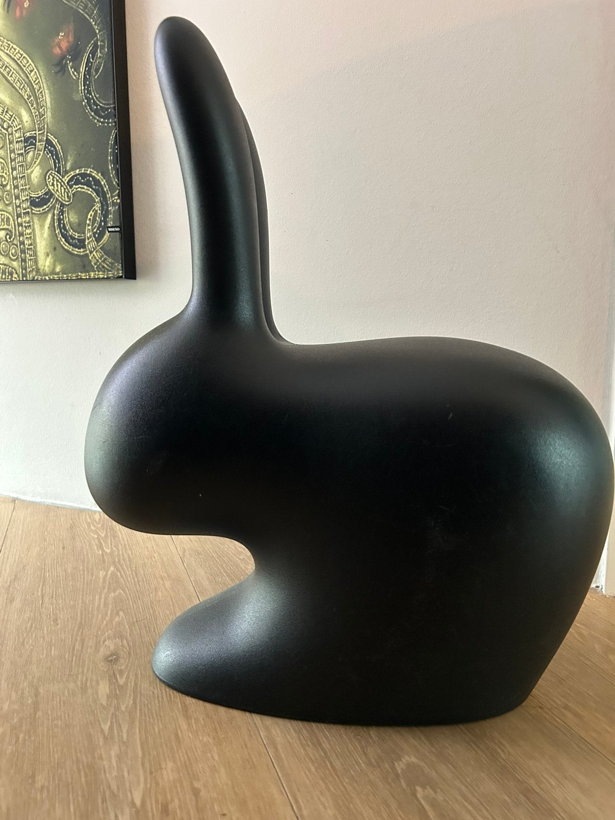 Qeeboo Rabbit Chair Baby - zwart, Kinderen en Baby's, Kinderkamer | Tafels en Stoelen, Ophalen, Gebruikt, Stoel(en)