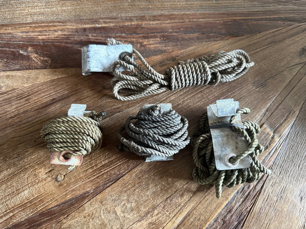 Spankoorden voor vastmaken antennes legervoertuigen, Ophalen of Verzenden, Landmacht, Nederland, Overige typen