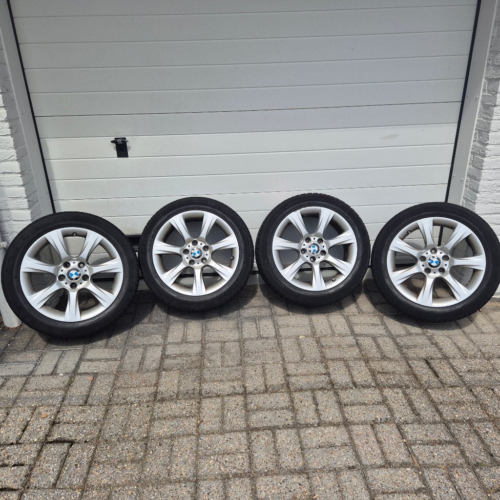 Originele BMW  velgen + banden 225/50 R18 run flat, Auto-onderdelen, Banden en Velgen, Ophalen, 18 inch, Gebruikt, Banden en Velgen