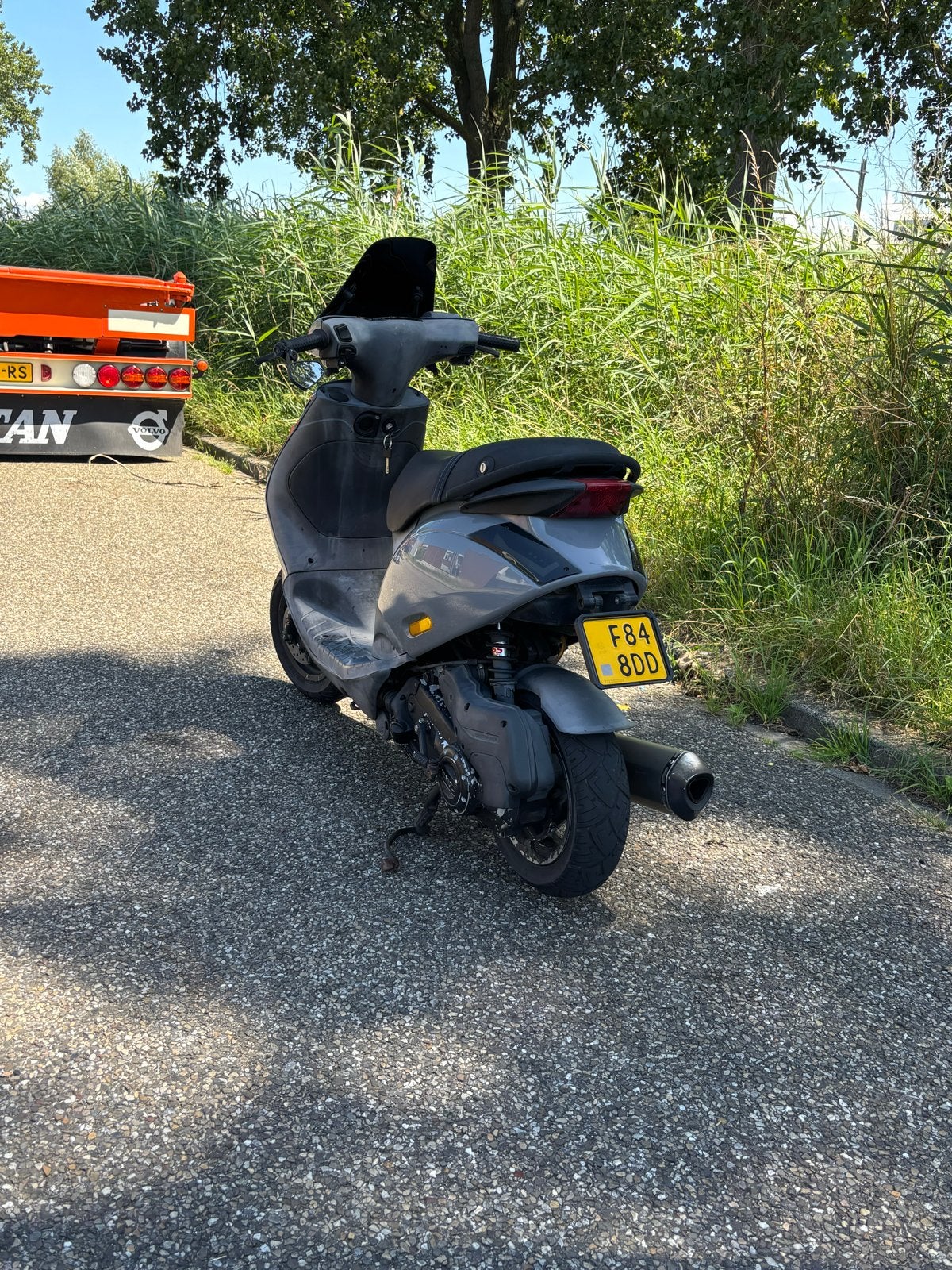Piaggio Zip 4T - Geel Kenteken - Gebruikt, Fietsen en Brommers, Ophalen, Gebruikt, Maximaal 45 km/u, Zip
