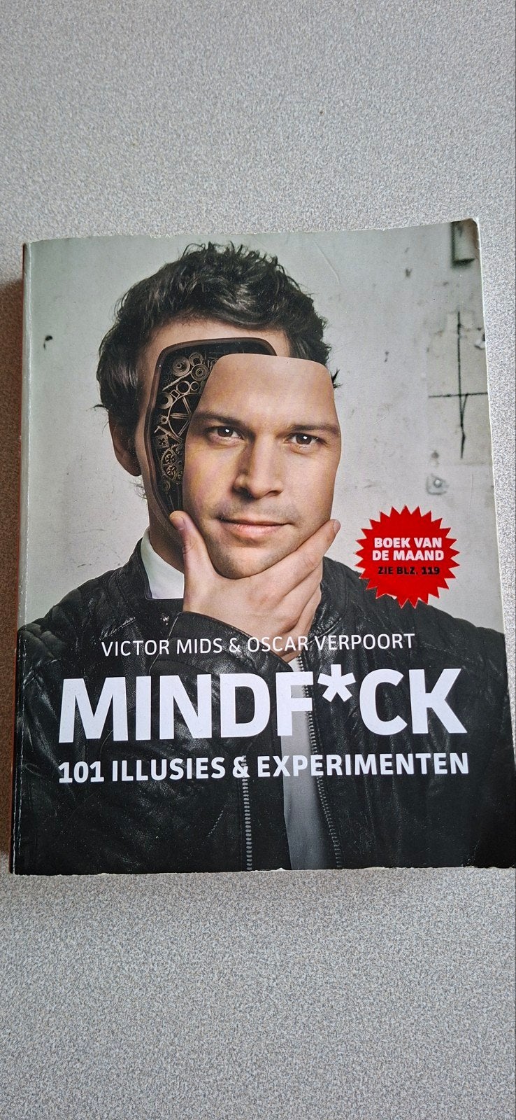 Oscar Verpoort - Mindf*ck, Boeken, Ophalen of Verzenden, Zo goed als nieuw, Oscar Verpoort; Victor Mids