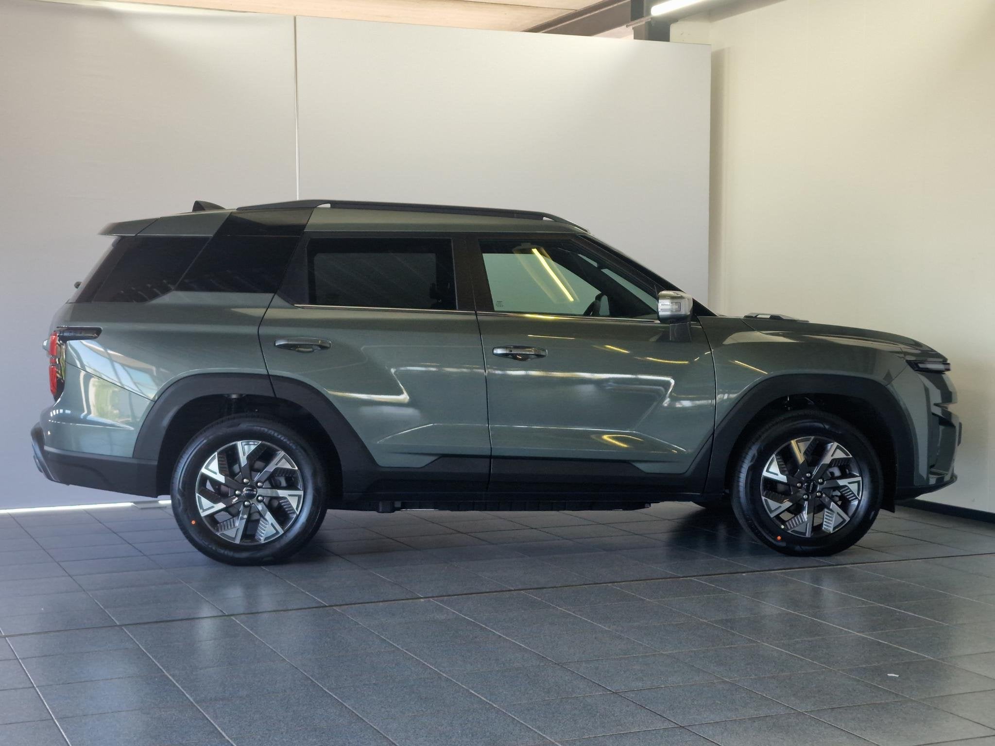 KGM Torres EVX Platinum 80.6 kWh Warmtepomp, Navigatie, Crui, Auto's, Zwart, SUV of Terreinwagen, Parkeercamera, Voorwielaandrijving