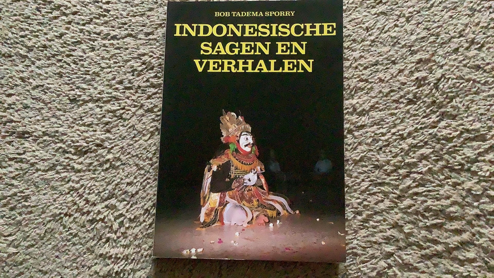 Indosesische sagen en verhalen, Bob Tadema Sporry, 14e eeuw of eerder, Ophalen of Verzenden, Zo goed als nieuw, Azië