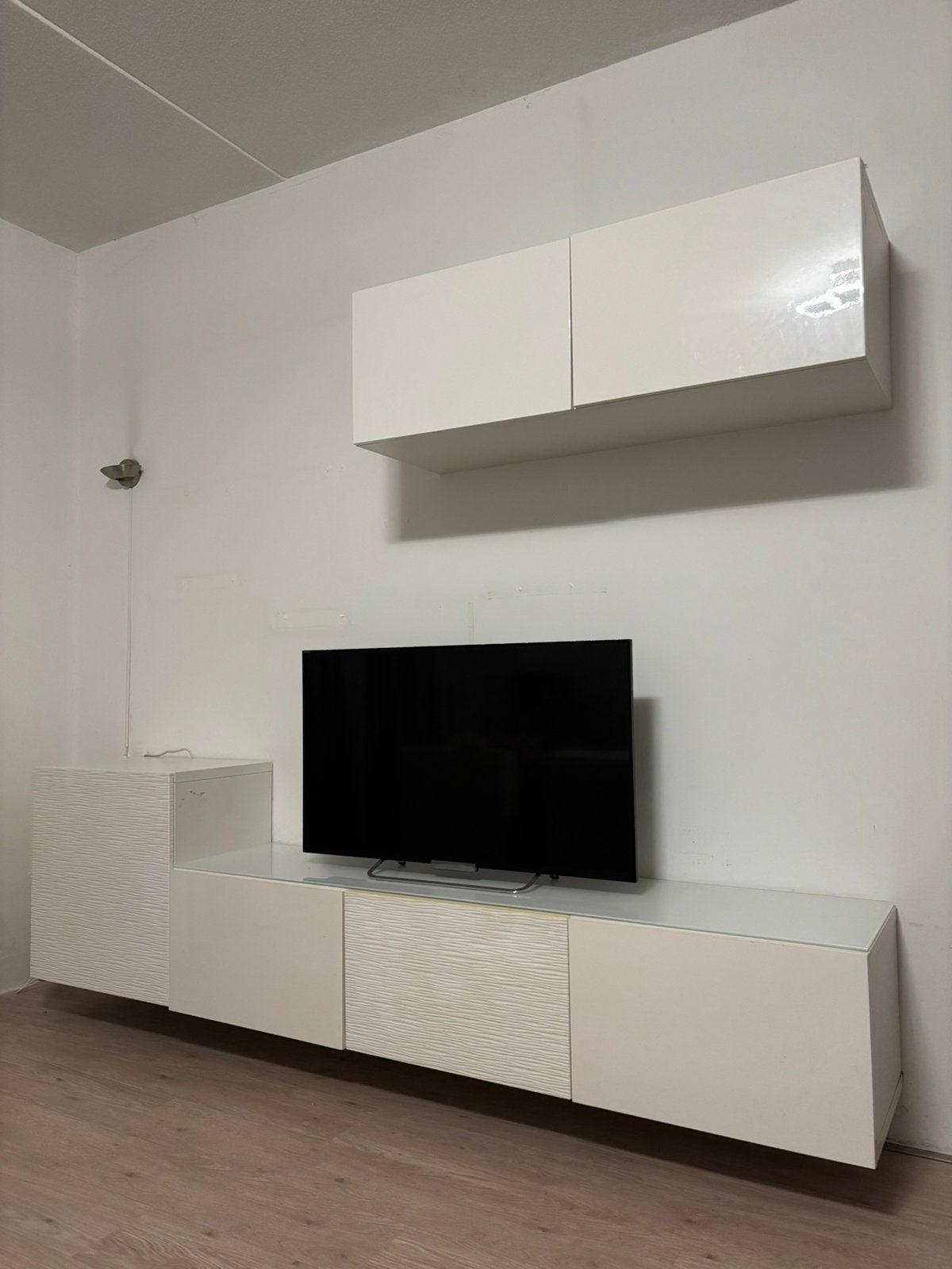 IKEA BESTÅ TV-meubelcombinatie Moet weg!