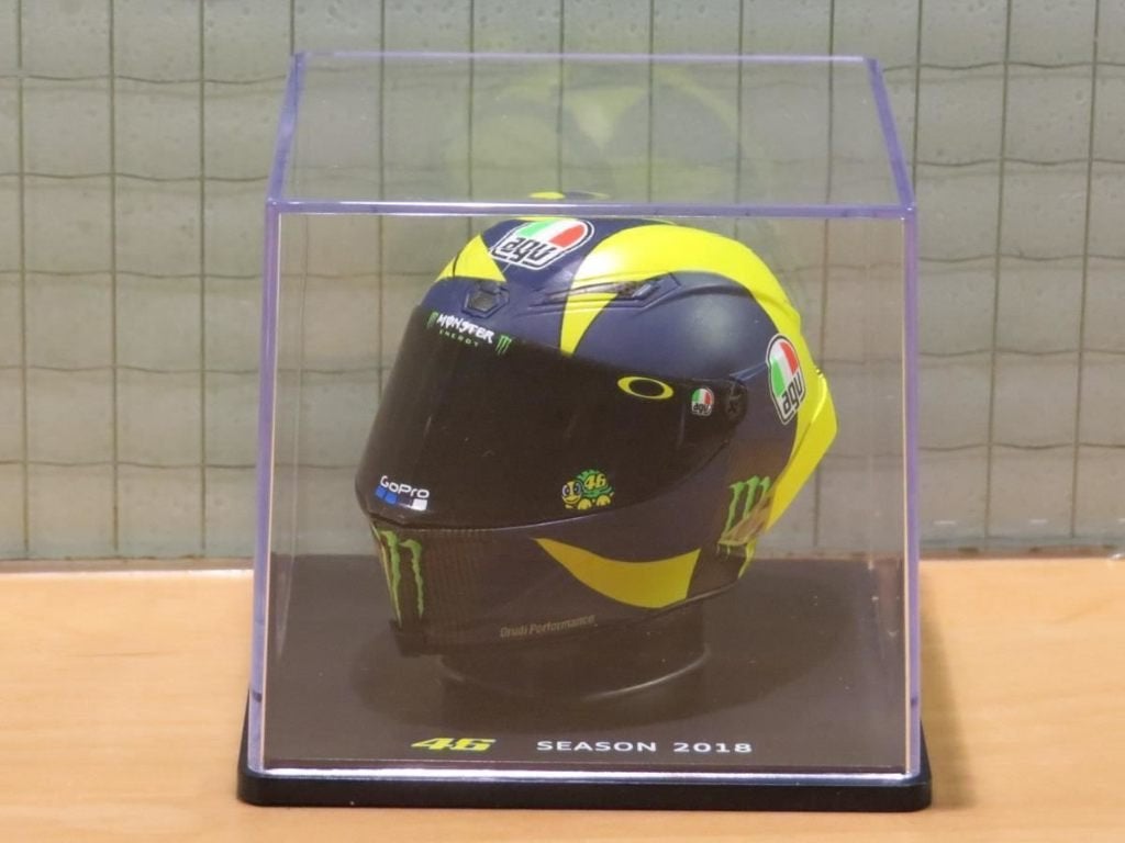 Valentino Rossi AGV helmet 2018 1:5, Barcelone, Serviceclientele@altaya.be, Nieuw, Motor