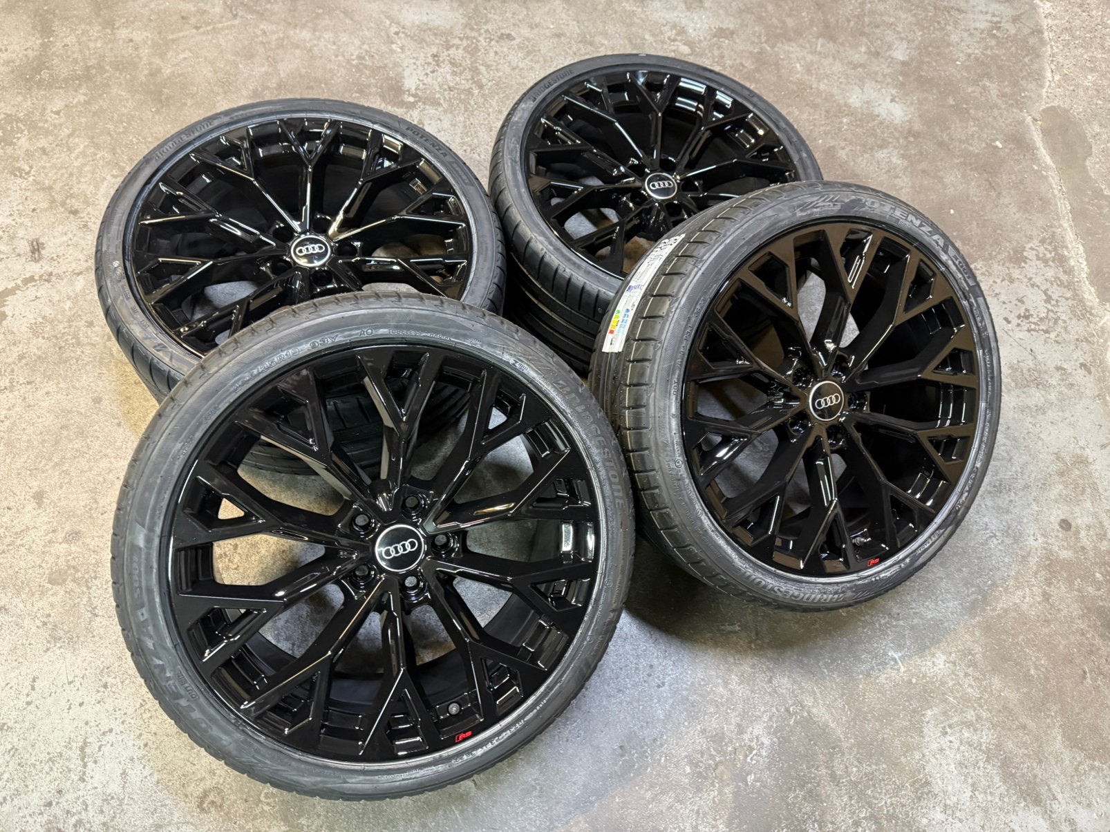✅ 19 inch Originele RS3 8Y Audi velgen 5x112 Audi-Sport, Auto-onderdelen, Banden en Velgen, 19 inch, Gebruikt, Banden en Velgen
