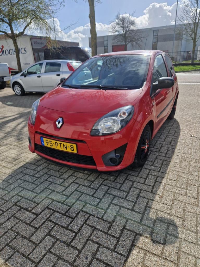 Leuke auto rijd en schakelt naar behoren APK 27-1-27, Bedrijf, Handgeschakeld, Rood, Te koop