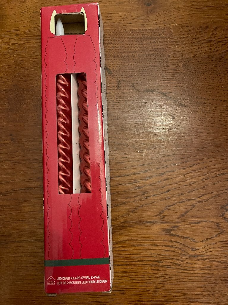 2 LED Kaarsen 'Gedraaid' Kleur: Rood Nieuw in Doos, Ophalen of Verzenden, Nieuw, Rood, Kaars