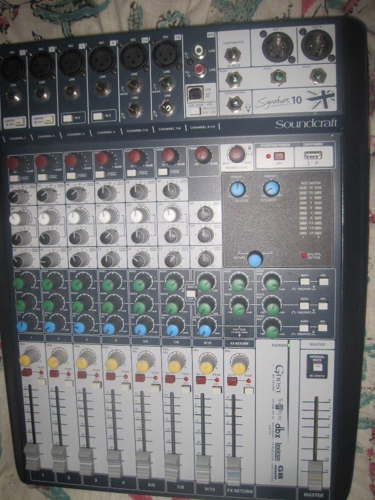 Soundcraft mengtafel en complete set microfoons voor drums, Ophalen, Zo goed als nieuw, 5 tot 10 kanalen