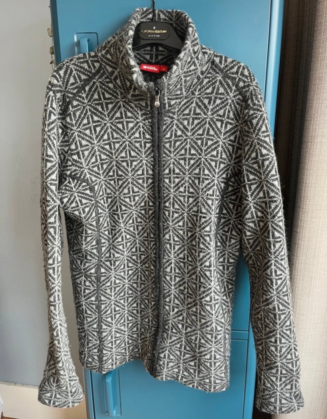 Fjällräven wollen vest - Maat M, Kleding | Dames, Ophalen of Verzenden, Zo goed als nieuw, Maat 38/40 (M), Grijs