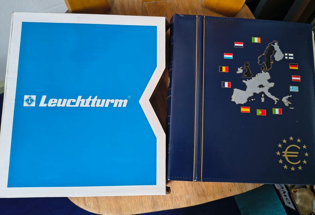 Leuchtturm Euro Munten Album - Complete Eerste Serie, Postzegels en Munten, Munten | Europa | Euromunten, Ophalen of Verzenden