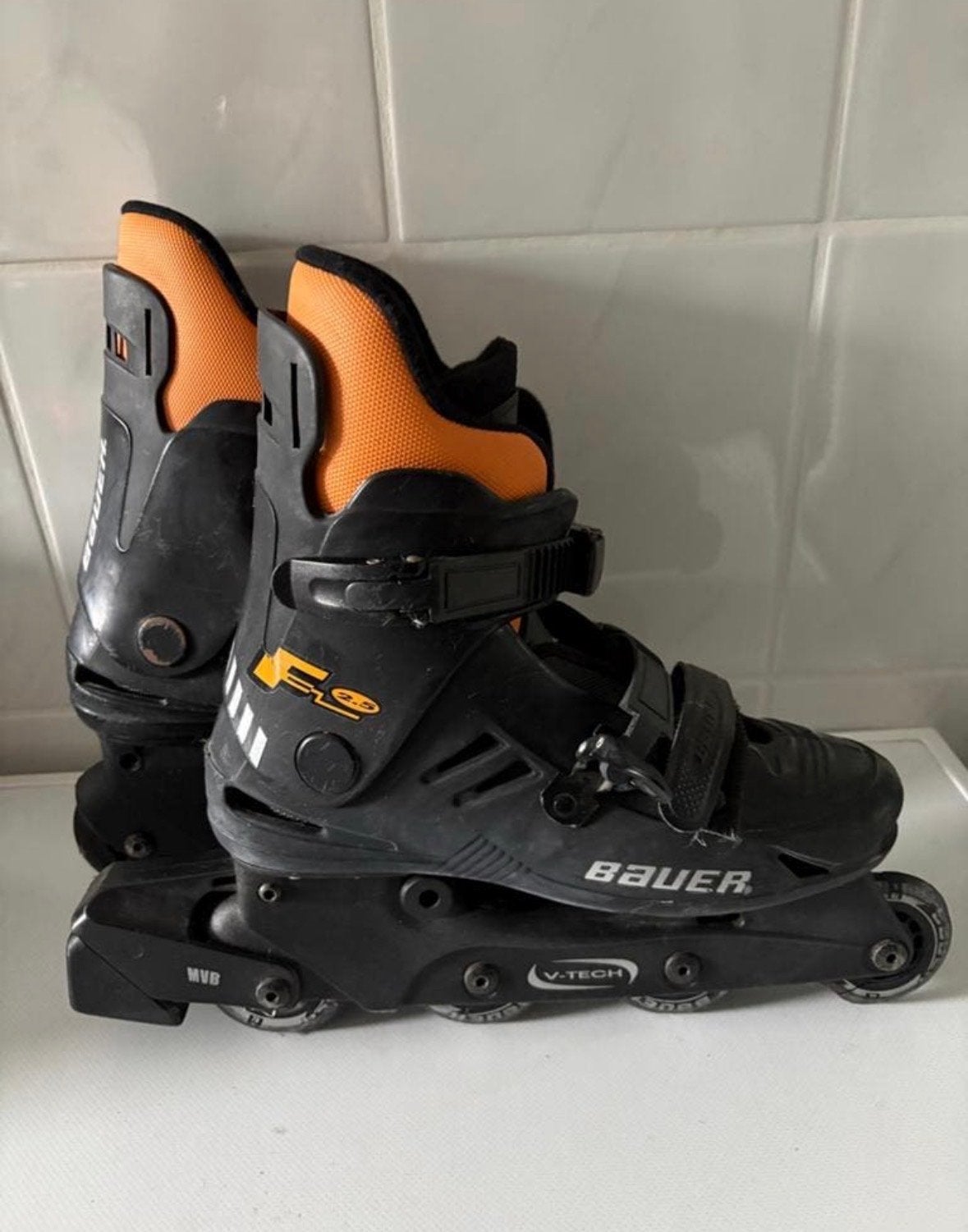 Bauer skeelers maat 39 - Zwart/Oranje, Ophalen of Verzenden, Gebruikt, Inline skates 4 wielen, Bauer