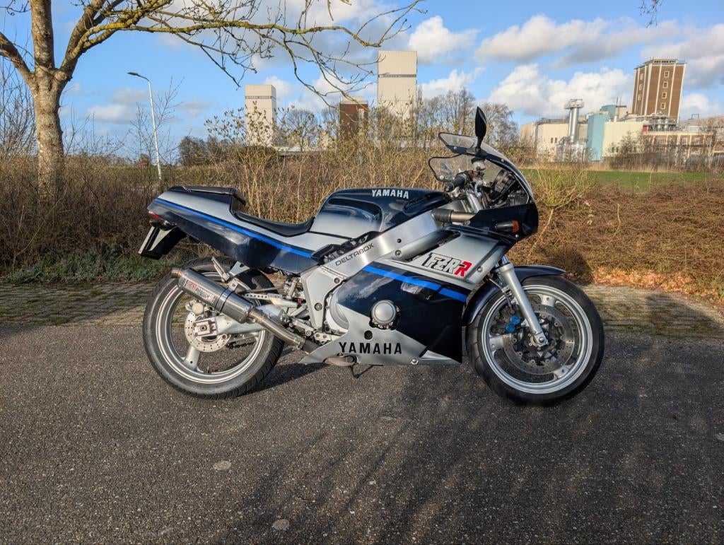 Yamaha FZR 400RR 1989 A2, Particulier, Super Sport