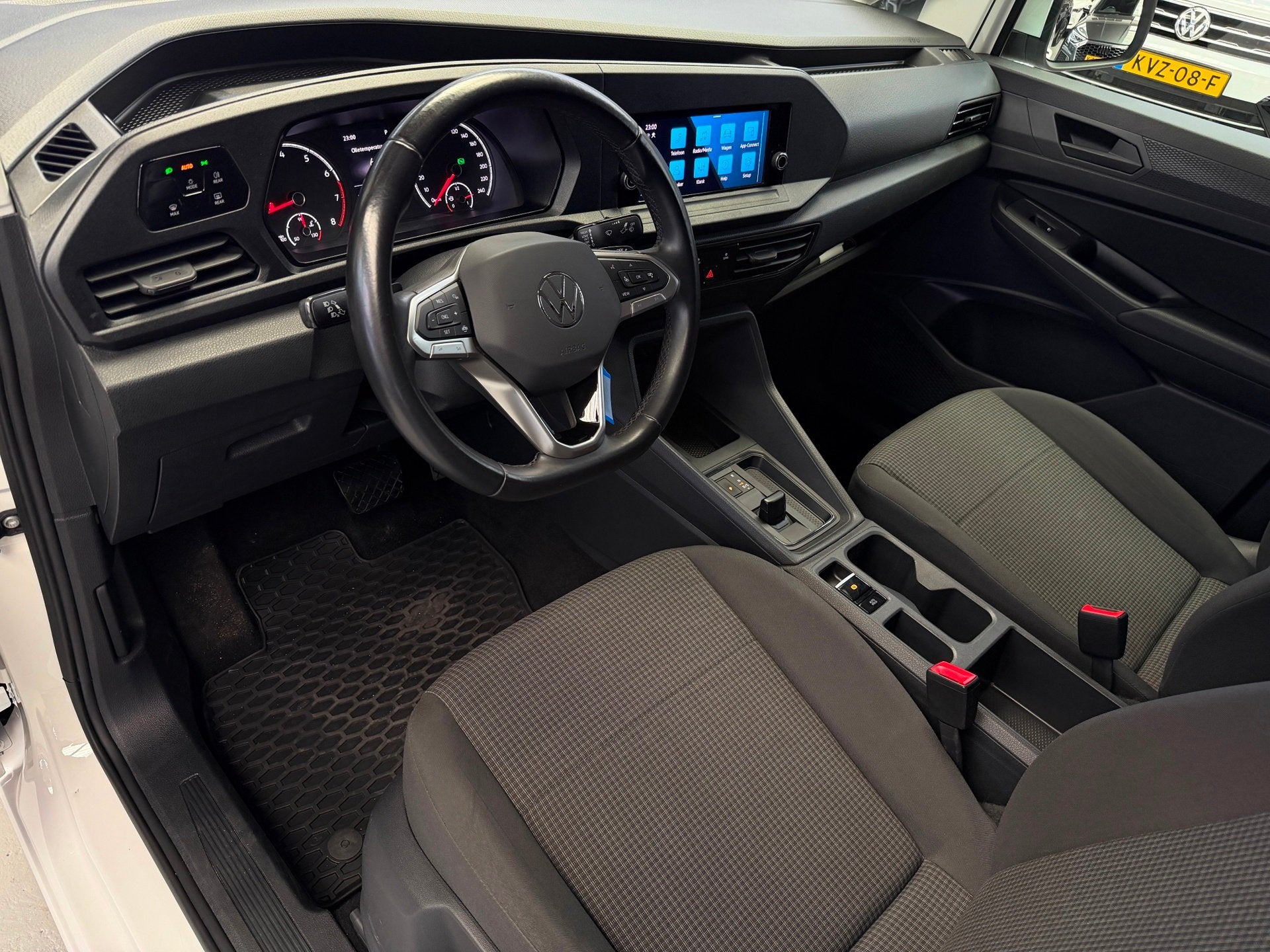 Volkswagen Caddy Cargo 1.5 TSI CarPlay Camera Automaat, Auto's, Zwart, 4 cilinders, Met garantie (alle), Volkswagen