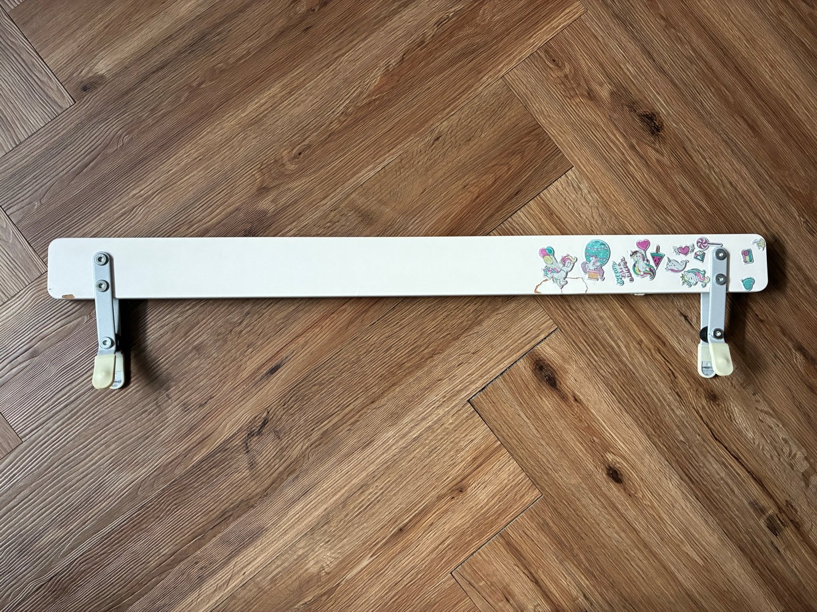 Ikea kinderbedhekje - gratis, Kinderen en Baby's, Ophalen, Gebruikt, Klemhekje, Hout