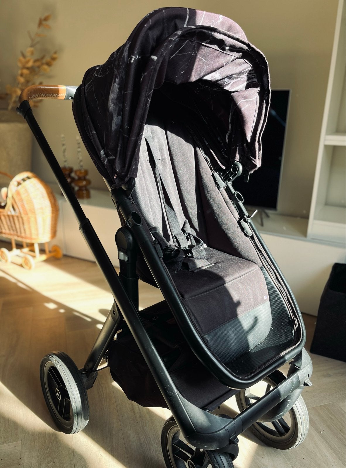 Dubatti kinderwagen Marble Black met veel accessoires, Overige merken, Gebruikt, Luchtbanden, Ophalen of Verzenden