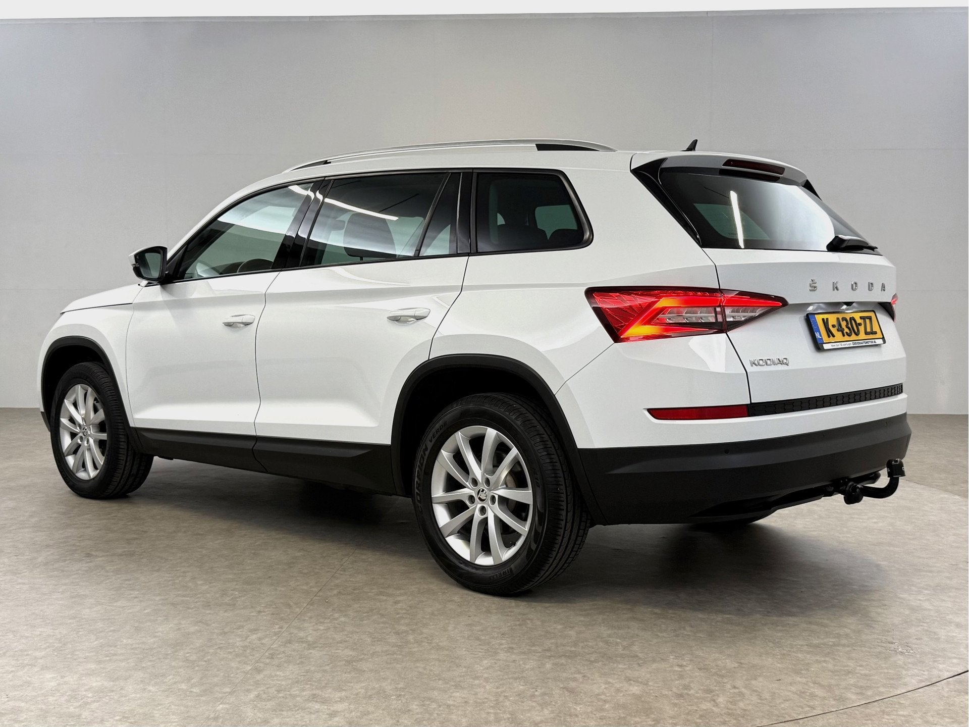Skoda Kodiaq 1.5 TSI Limited Business Edition 7p. | Camera |, Auto's, Euro 6, 4 cilinders, 150 pk, 7 stoelen