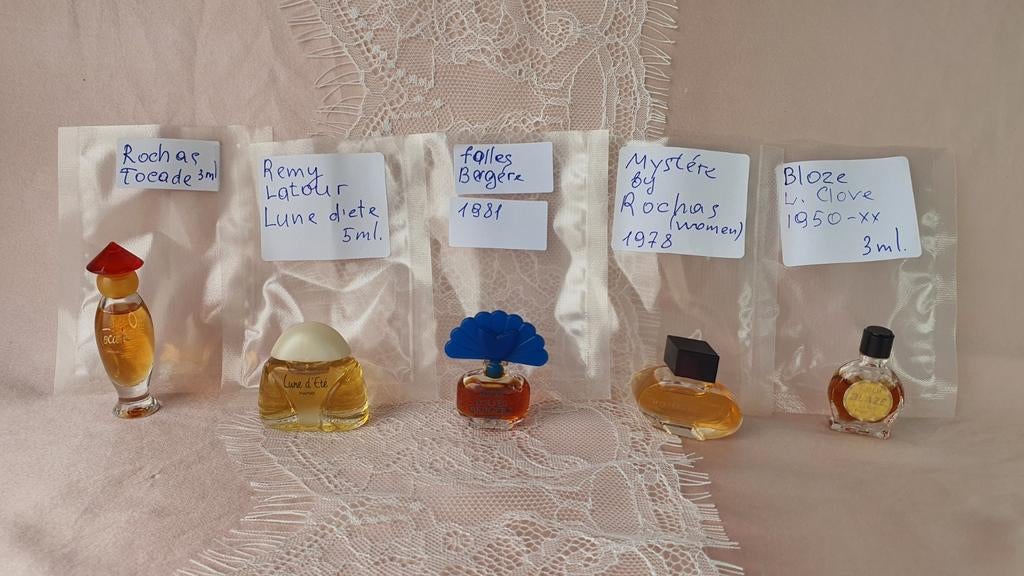 Verzameling  van 30 Vintage miniatures, Verzamelen, Ophalen of Verzenden, Gebruikt, Parfumfles
