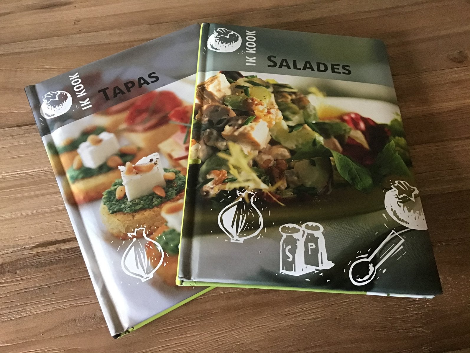 Z.g.a.n. 2 leuke kookboekjes( Tapas+Salades) Samen NU 4,95€, Boeken, Ophalen of Verzenden, Zo goed als nieuw