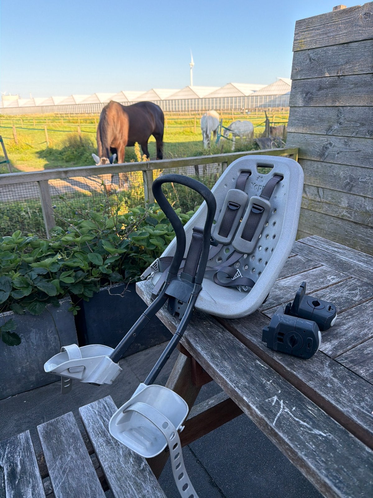 YEPP Fietsstoeltje Voorzitje - Grijs + 2 adapters, Ophalen, Voorzitje, 0 t/m 13 kg, Gebruikt