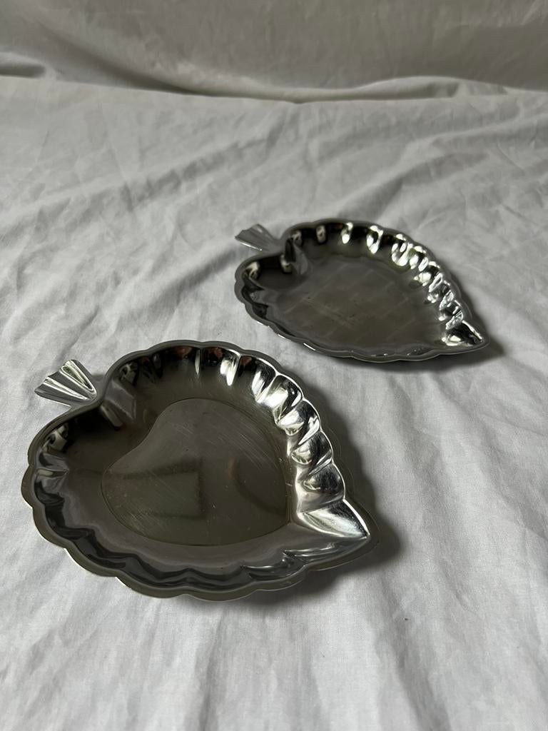 Vintage Franse RVS bladvormige inox schaaltjes – set van 2, Ophalen, Overige materialen, Overige stijlen, Schaal of Schalen