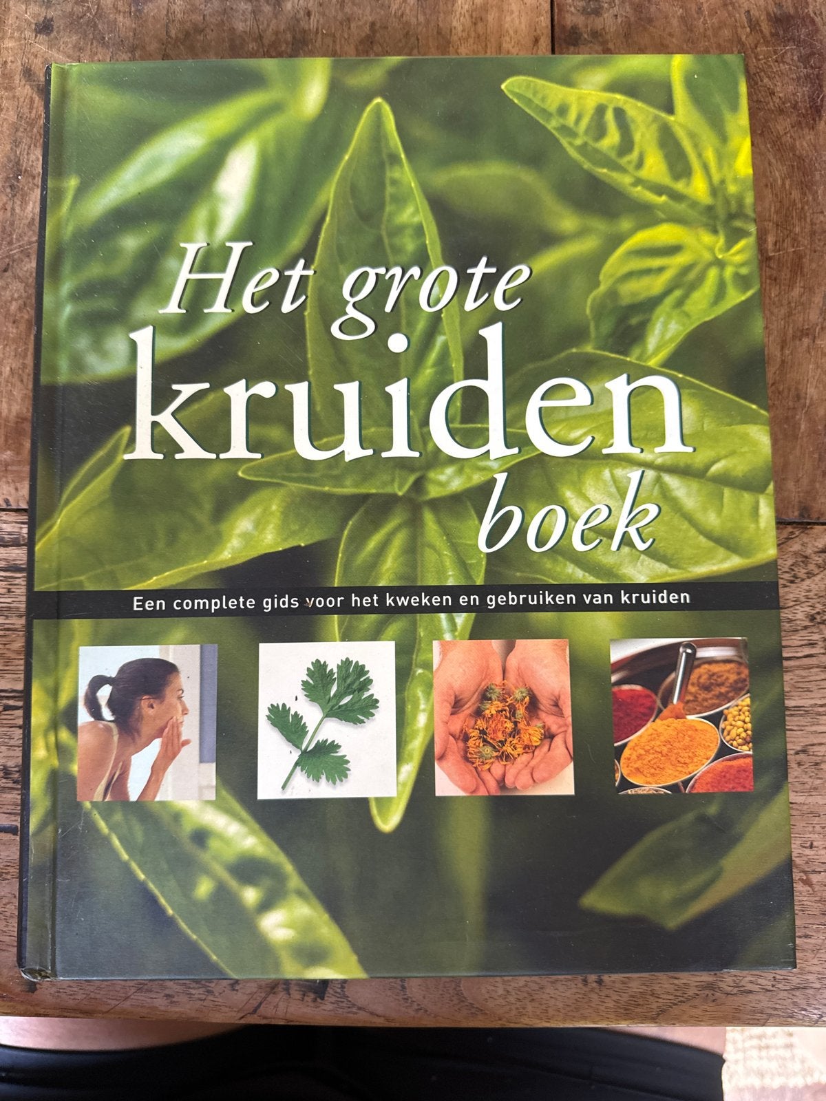 Het Grote Kruidenboek: Kweken en Gebruiken, Boeken, Ophalen of Verzenden, Zo goed als nieuw, Kruiden en Alternatief