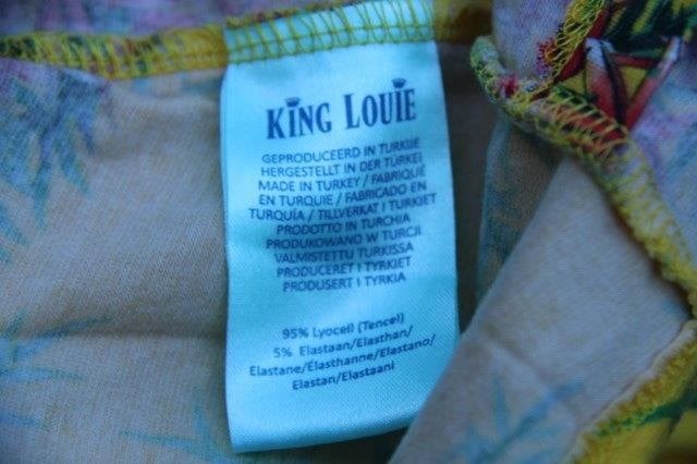 Overslagjurk geel King Louie mt S Vaste prijs, Geel, Ophalen of Verzenden, Zo goed als nieuw, Knielengte