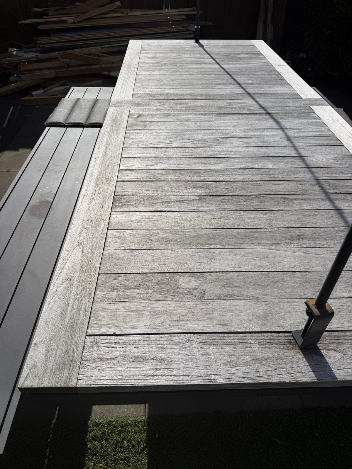 Robuuste picknicktafel met banken, ideaal voor buiten, Ophalen, Gebruikt, Rechthoekig, Hout