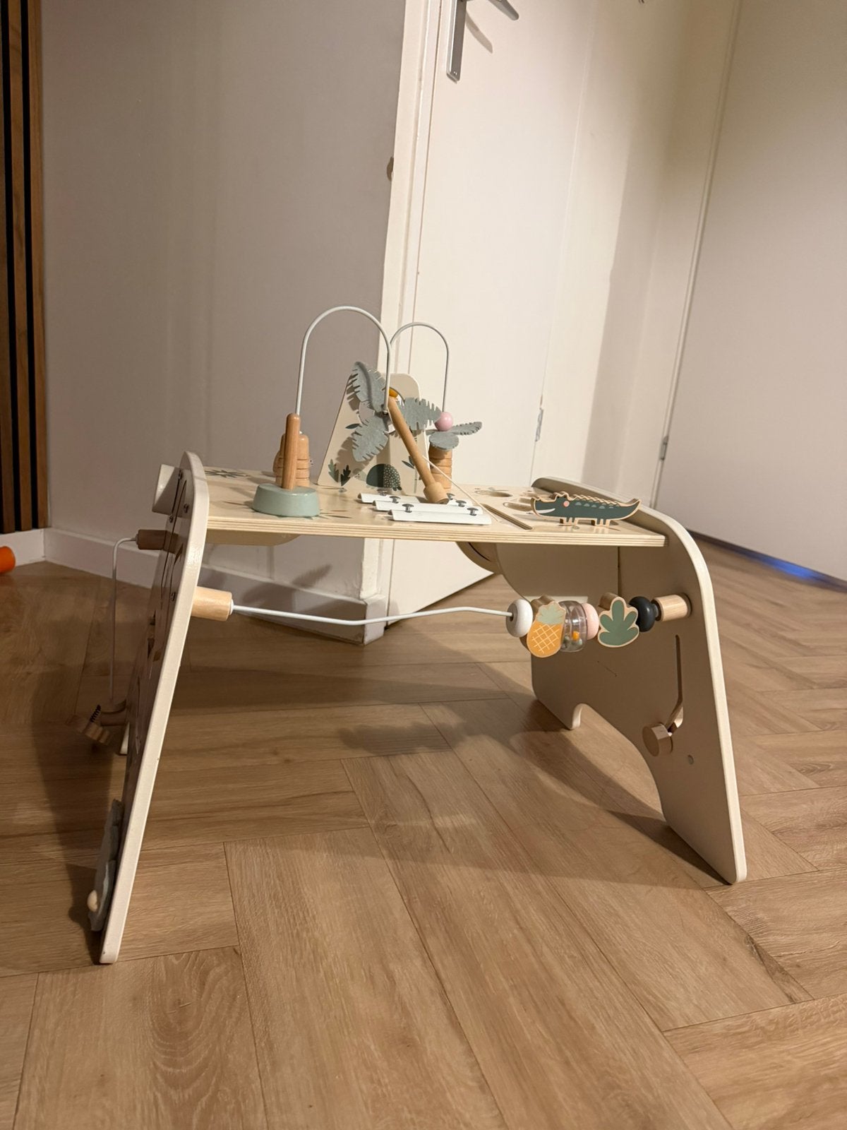 Vertbaudet activiteitentafel, Kinderen en Baby's, Speelgoed | Houten speelgoed, Ophalen, Zo goed als nieuw