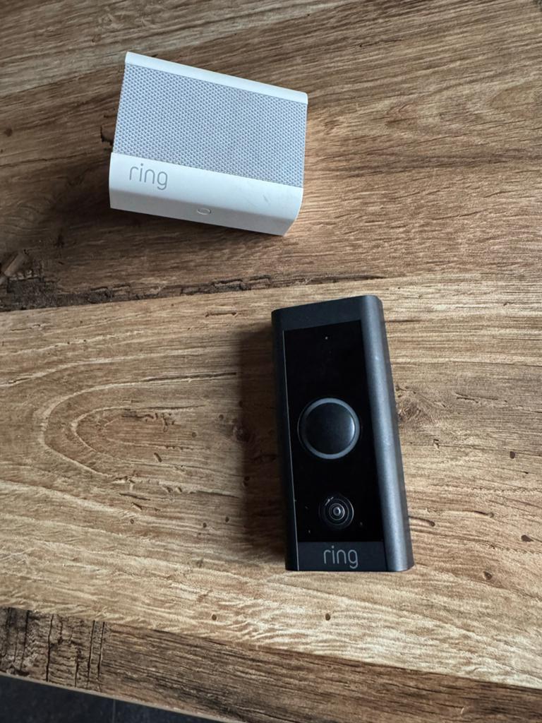 Ring Video Deurbel Wired met Chime (2e generatie), Ophalen, Zo goed als nieuw, Compleet systeem, Beweging