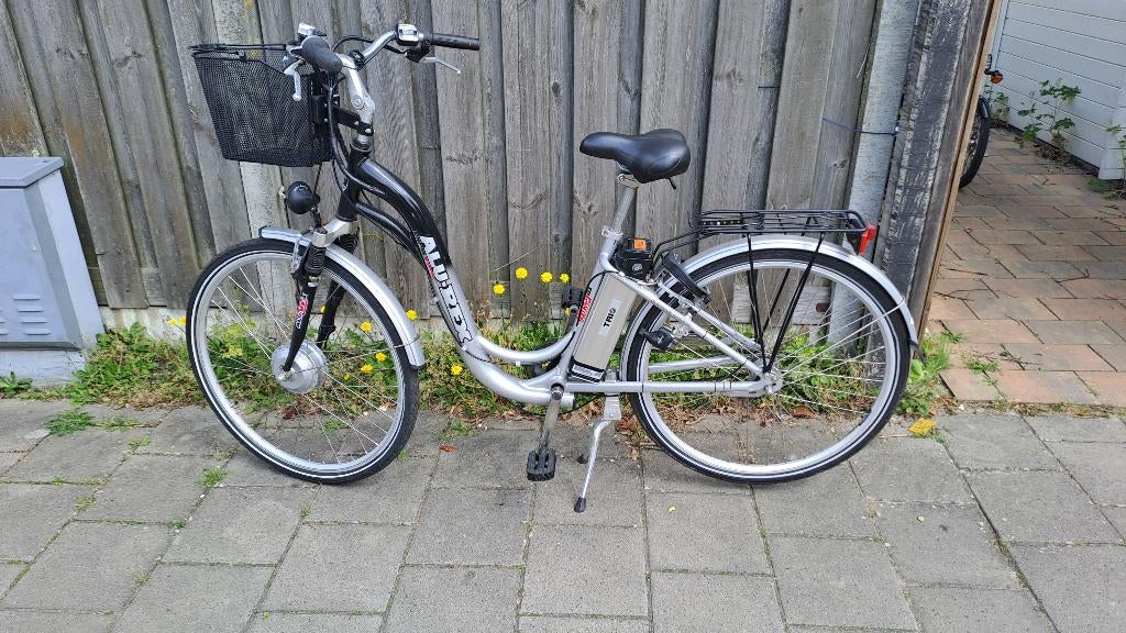Nette elektrische damesfiets AluRex, Fietsen en Brommers, Gebruikt, 51 tot 55 cm, 30 tot 50 km per accu, Ophalen