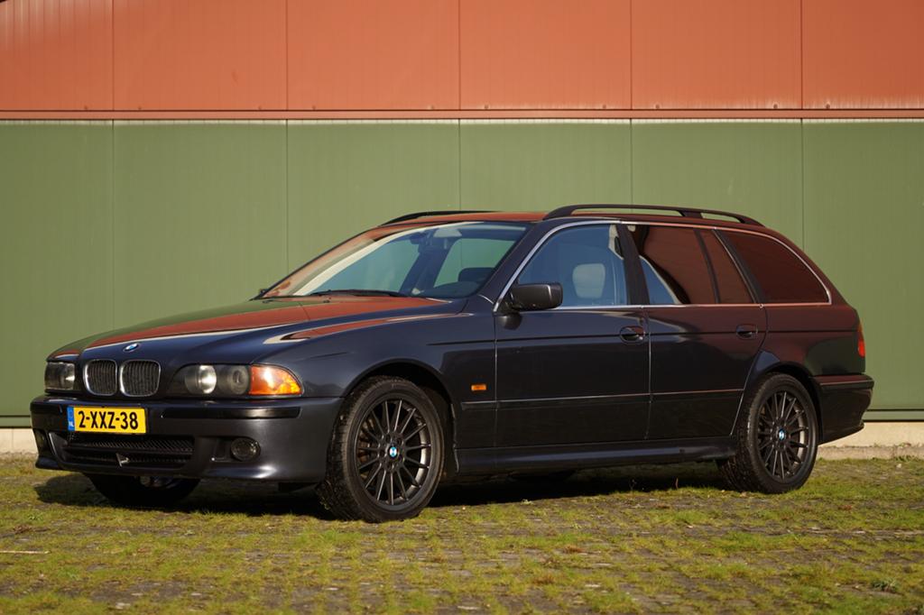 BMW 5-Serie Touring Automaat | Veel vernieuwd! | Youngtimer, Auto's, BMW, Leder, Stationwagon, Grijs, Particulier