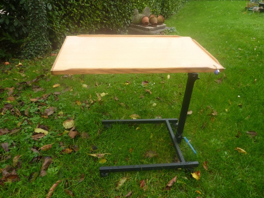 rijdend laptoptafel of bedtafeltje  zgan, Ophalen, Zo goed als nieuw